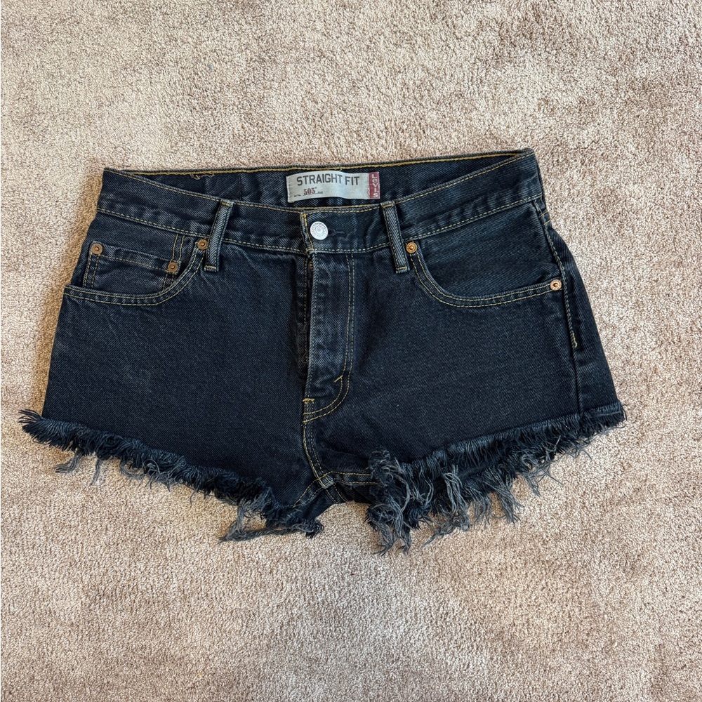 Vintage Levi’s Shorts in Black size 29